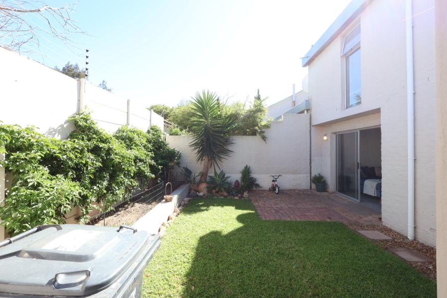 To Let 2 Bedroom Property for Rent in Table View Western Cape